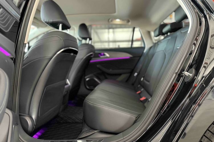 Used Hongqi H5 2023 2.0T Automatic Smart Connect Flagship Edition
