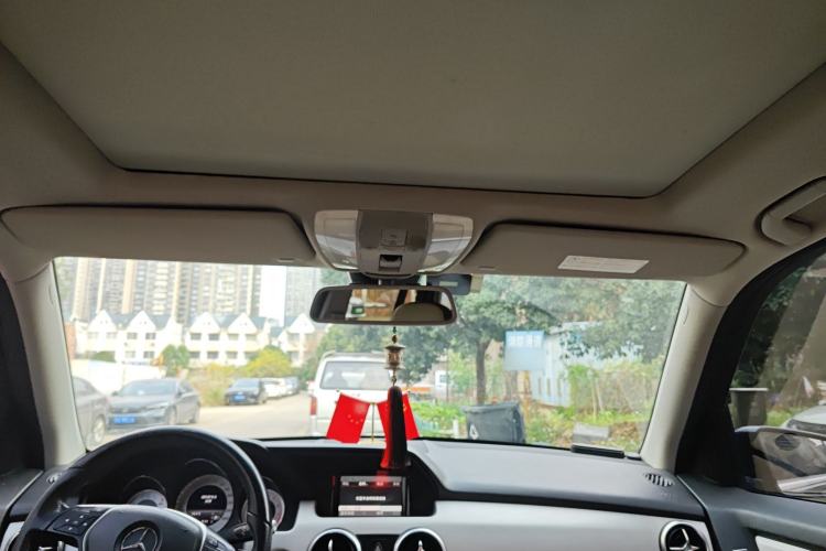 Used Mercedes-Benz GLK-Class 2013 GLK 300 4MATIC Dynamic Sunroof Model