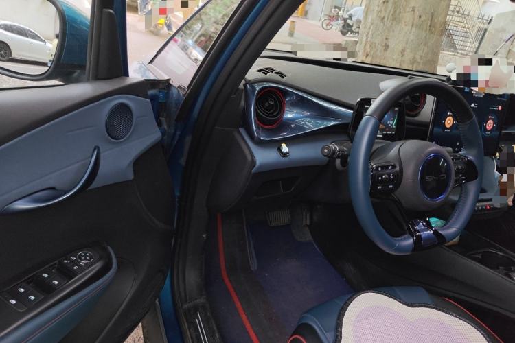 Used BYD Dolphin 2021 405 km Fashion Edition
