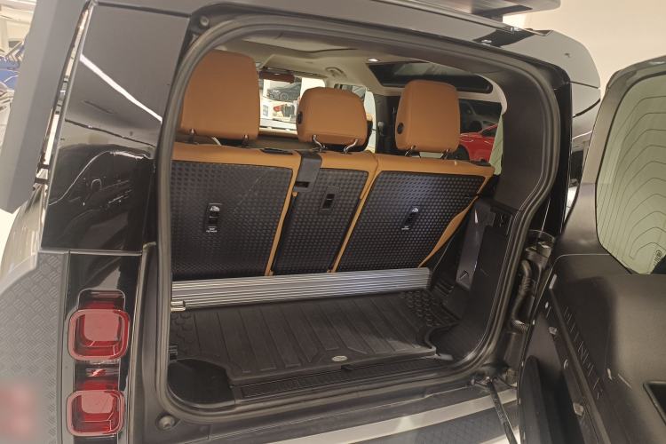 Used Land Rover Defender 2023 Revised Version 90 3.0T P400 Dark Edition