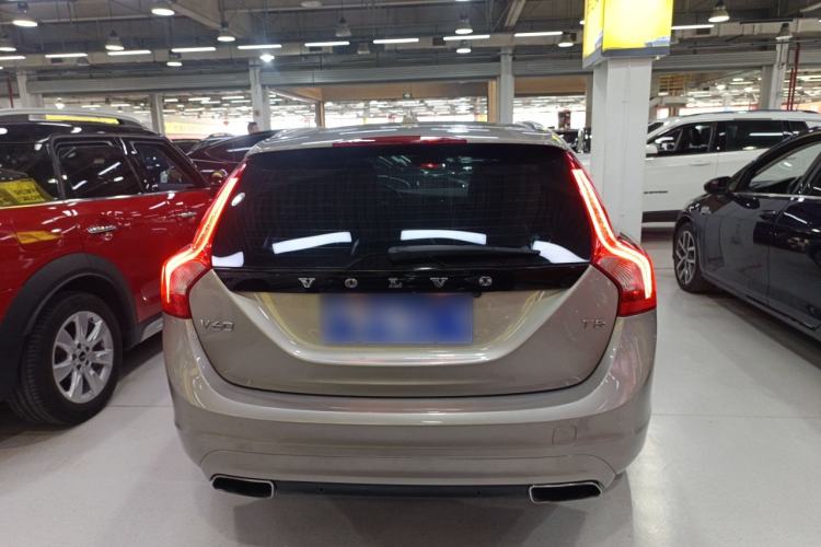 Used Volvo V60 2015 T5 Zhiya Edition