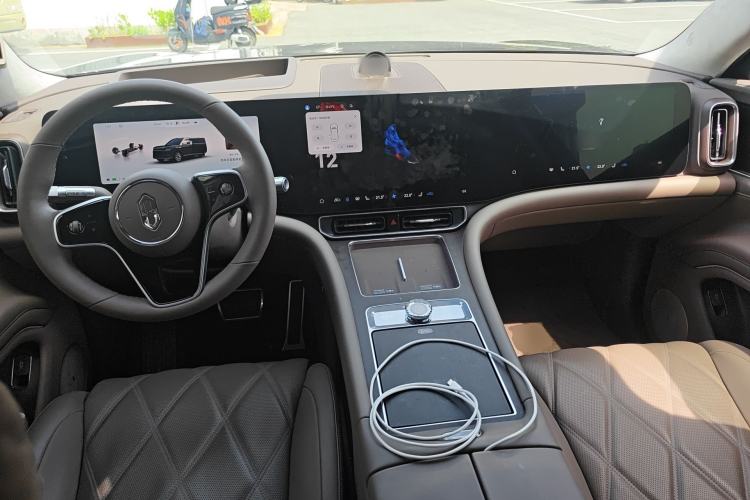 Used Hima AITO M9 2025 Pure Electric Ultra Version 100 kWh 6-Seater Model