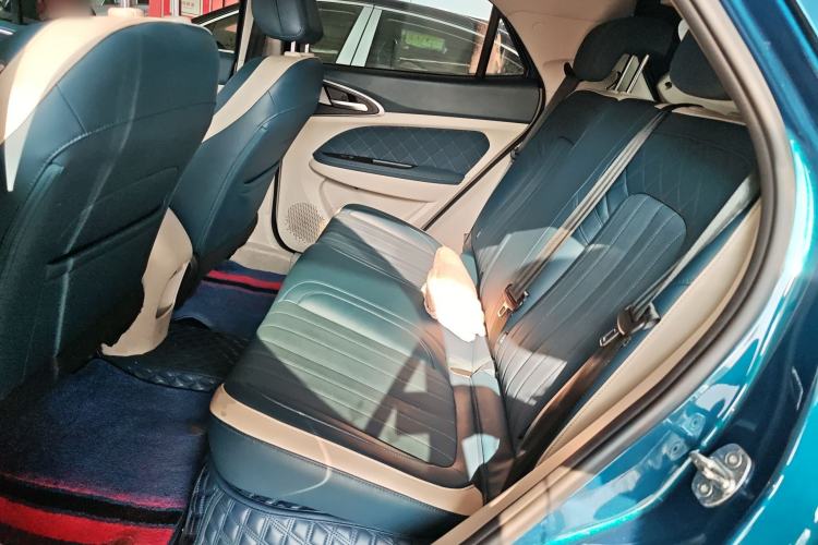 Used ORA Good Cat 2023 401 km Standard Range Luxury Version Lithium Iron Phosphate
