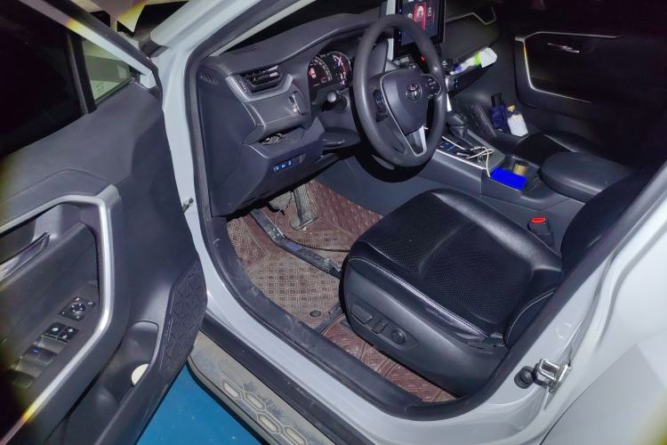 Used Toyota RAV4 2020 2.0L CVT Two-Wheel Drive Fashion Edition