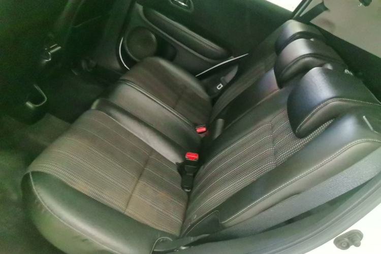 Used Honda Vezel 2016 1.8L CVT Front-Wheel Drive Pioneer Edition