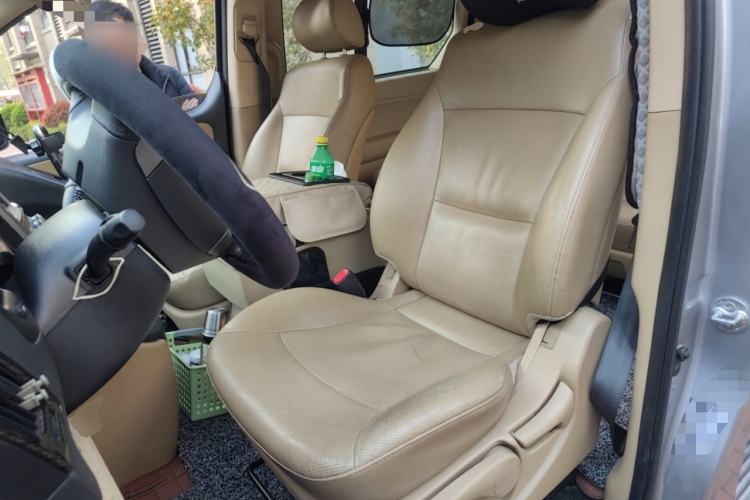 Used Hyundai H-1 Starex 2011 2.4L Luxury Edition Left Front Seat