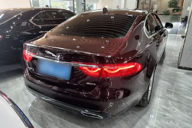 Used Jaguar XFL 2019 XFL 2.0T 200 PS Two-Wheel-Drive Elite Edition Rear Right 45 Deg