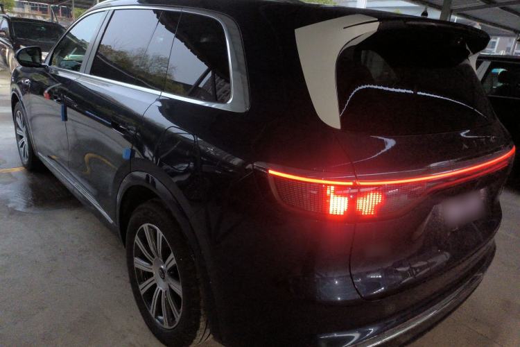 Used Hima AITO M8 2025 Extended-Range Ultra Version 53.4 kWh 6-Seater Edition Rear Left 45 Deg