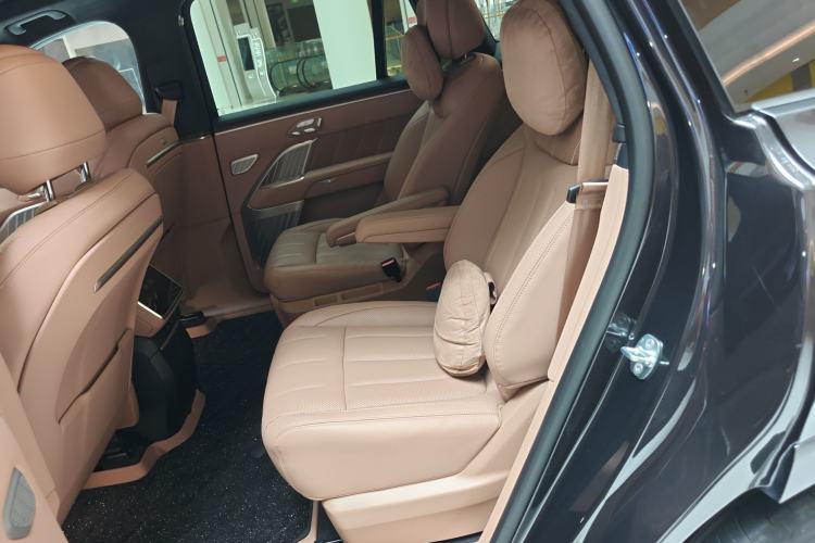 Used ONVO Luxeed L90 2025 Model—Ultra Six-Seater Version
