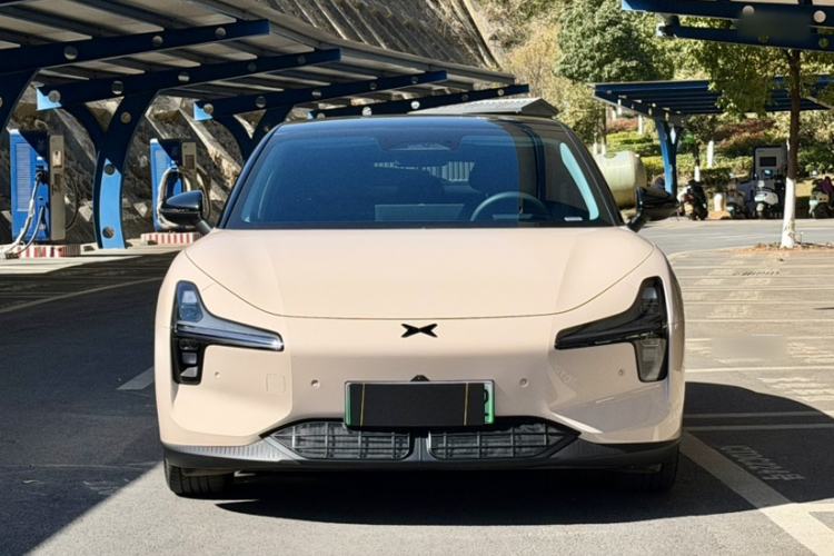 Used XPeng MONA M03 2024 620 with Ultra-Long Range
