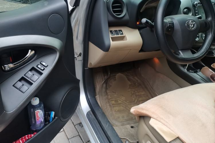 Used Toyota RAV4 2011 2.0L Automatic Luxury Edition
