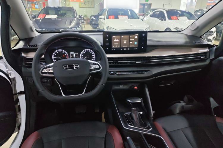 Used Geely Auto Vision X3 2021 PRO 1.5L CVT Deluxe Model Center Console