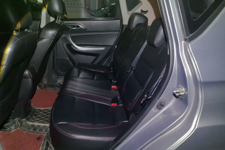 Used CHANGAN CS35 2015 1.6L Manual Luxury Model China IV Standard