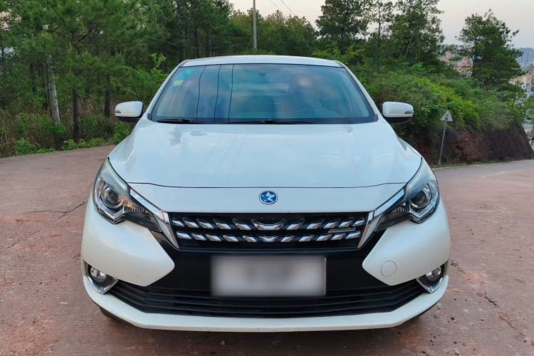 Used Venucia T90 2017 2.0L Manual ChenShang Edition Front