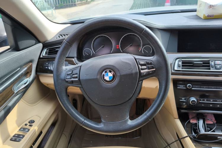 Used BMW 7 Series 2009 740Li Leading Model Steering Wheel