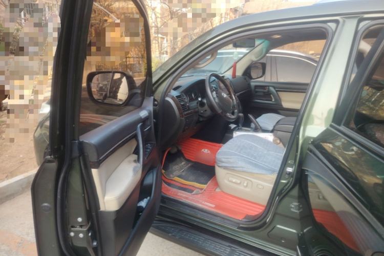 Used Toyota Land Cruiser 2011 4.0L GX Parallel Import