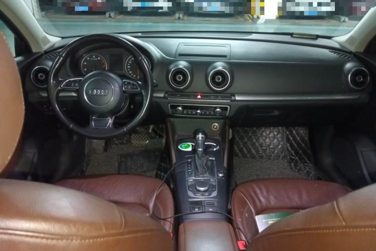 Used Audi A3 2015 Limousine 35 TFSI Millionth Anniversary Comfort Model Center Console