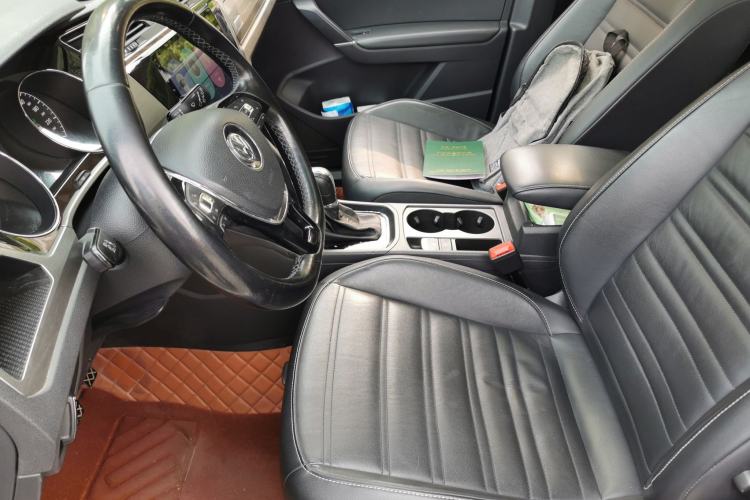 Used Volkswagen Touran 2016 Volkswagen Touran L 280TSI DSG Comfort Edition Left Front Seat