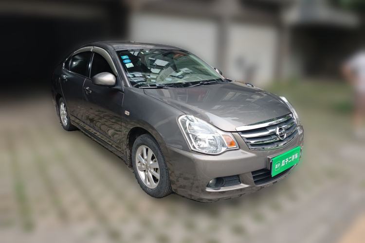 Used Nissan Sylphy 2012 Classic 1.6XE Automatic Comfort Edition Front Right 45 Deg