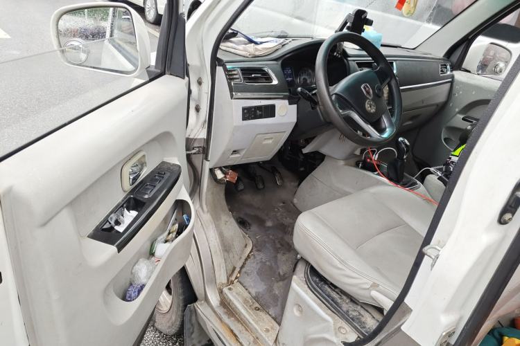 Used Jinbei New Hiace X30L 2016 1.5L Wealth Edition Natural Gas DLCG14 Driver Seat