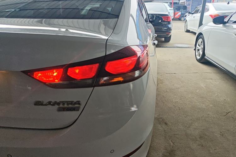 Used Hyundai Elantra (6th Generation / Lingdong) 2018 1.4T Dual-Clutch Xuan Dong · Dynamic Edition Right Rear Taillight