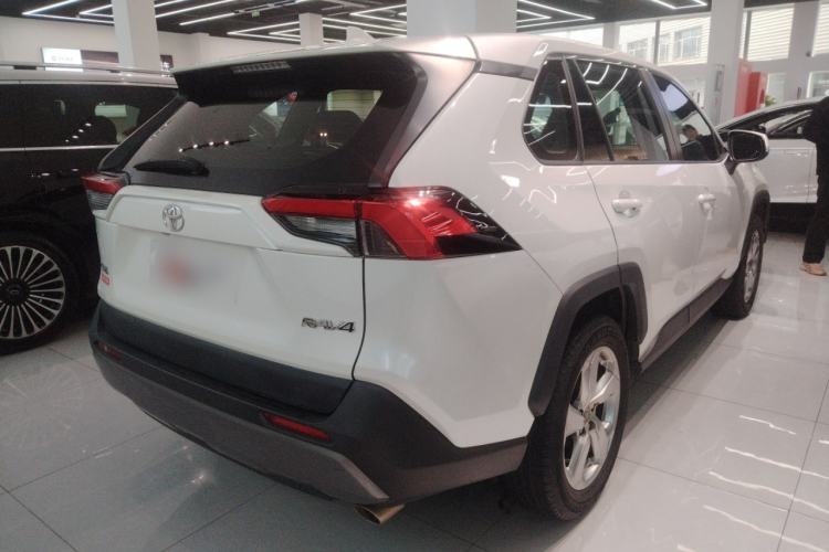 Used Toyota RAV4 2020 2.0L CVT Two-Wheel Drive Fashion Edition