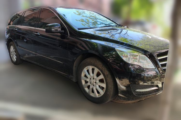 Used Mercedes-Benz R-Class 2011 R 350 L 4MATIC Front Right 45 Deg