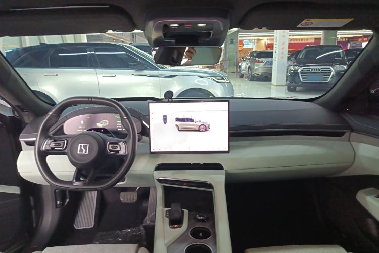 Used Zeekr 001 2024 YOU Edition 100 kWh All-Wheel Drive Center Console