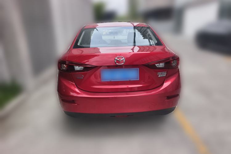 Used Mazda 3 Axela 2016 Sedan 1.5L Automatic Luxury Model