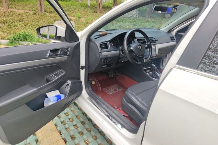 Used Volkswagen Lavida 2017 1.6L Automatic Comfort Edition Driver Seat