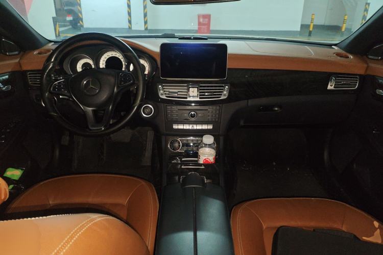Used Mercedes-Benz CLS 2016 CLS 320 Elegant Edition Center Console