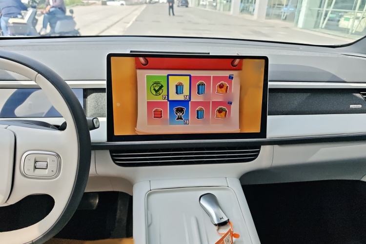 Used XPeng G6 2023 580 Long-Range Pro Audio And AC Panel