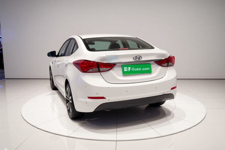 Used Hyundai Elantra (5th Generation / Langdong) 2016 1.6L Automatic Smart Version
