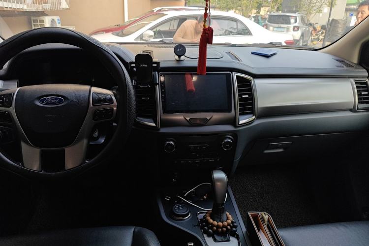 Used Ford Everest 2016 2.0T Gasoline Automatic 4x4 Luxury Edition
