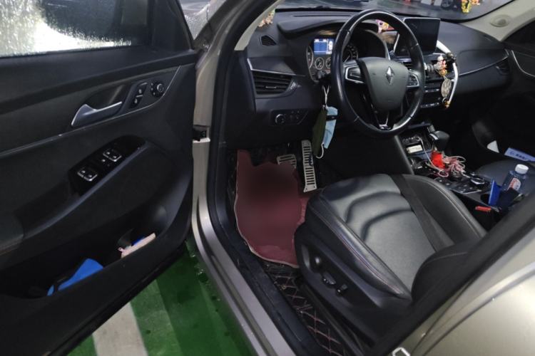 Used BORGWARD BX5 2017 20TGDI Automatic Two-Wheel Drive Pioneer Edition Driver Seat