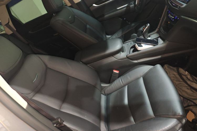 Used Cadillac XT5 2018 25T Luxury Model
