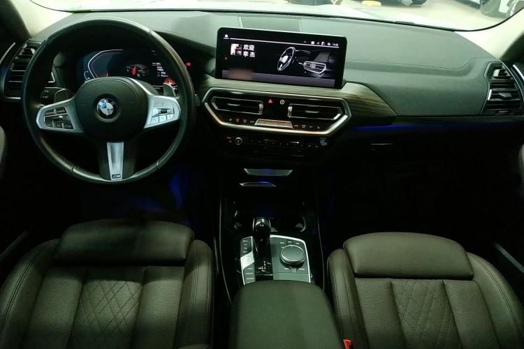 Used BMW X3 2023 xDrive30i Leading Model M Night Edition Package Center Console