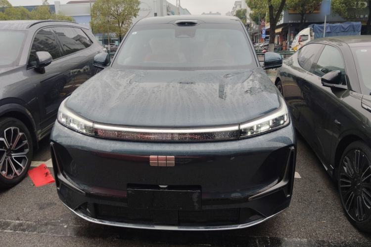 Used Geely Galaxy M9 2025 Model 230km Two-Wheel-Drive Exploration Edition Front