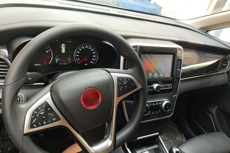 Used BYD Song MAX 2017 1.5T Manual Smart Connect Luxury 7-Seater
