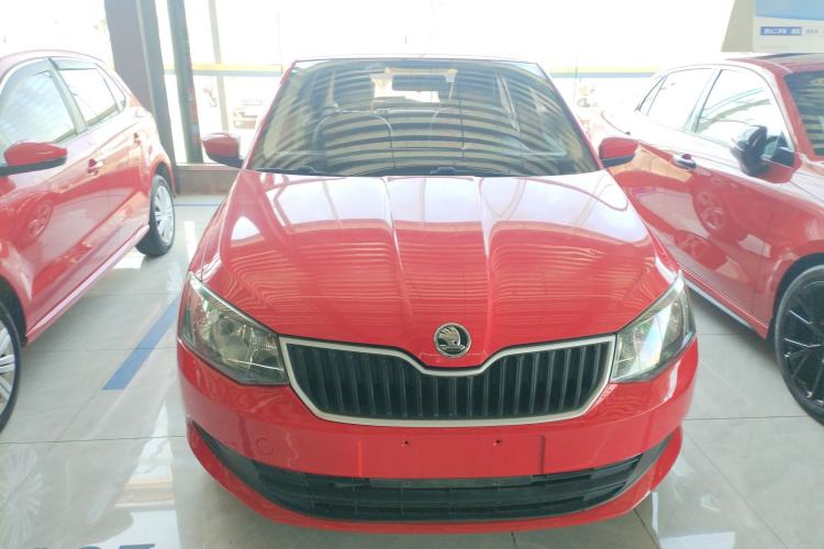 Used Skoda Fabia 2017 1.4L Automatic Car Enjoy Edition

