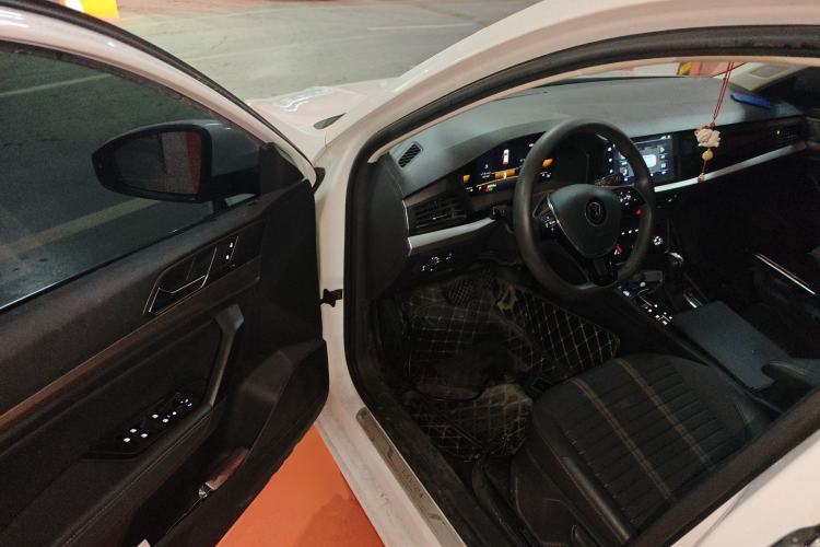 Used Volkswagen Lavida 2022 1.5L Automatic Vision Edition Driver Seat