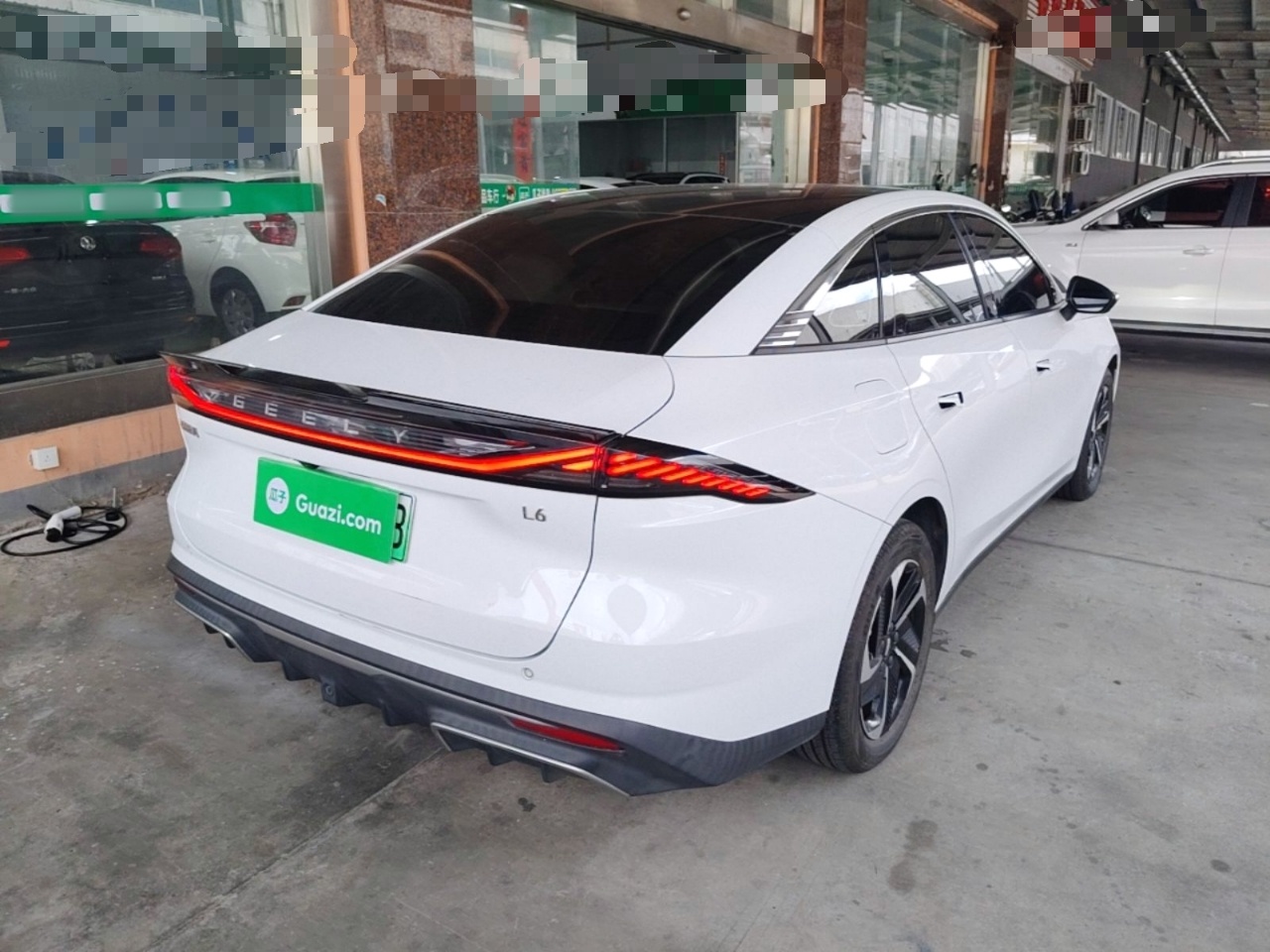 Geely Galaxy L6 2023 125km MAX — снимка 6