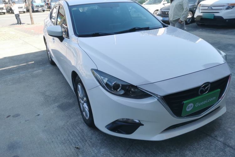 Used Mazda Mazda 3 Axela 2014 Sedan 1.5L Automatic Comfort Model
