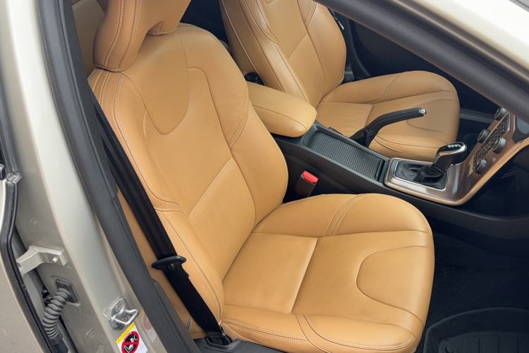 Used Volvo V40 2018 Cross Country T3 Zhiya Edition Right Front Seat