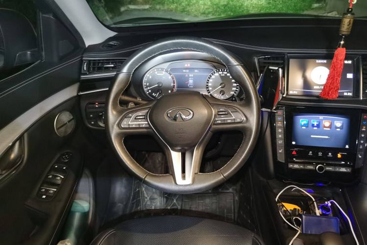 Used Infiniti QX50 2018 2.0T Two-Wheel Drive Fashion Edition Steering Wheel