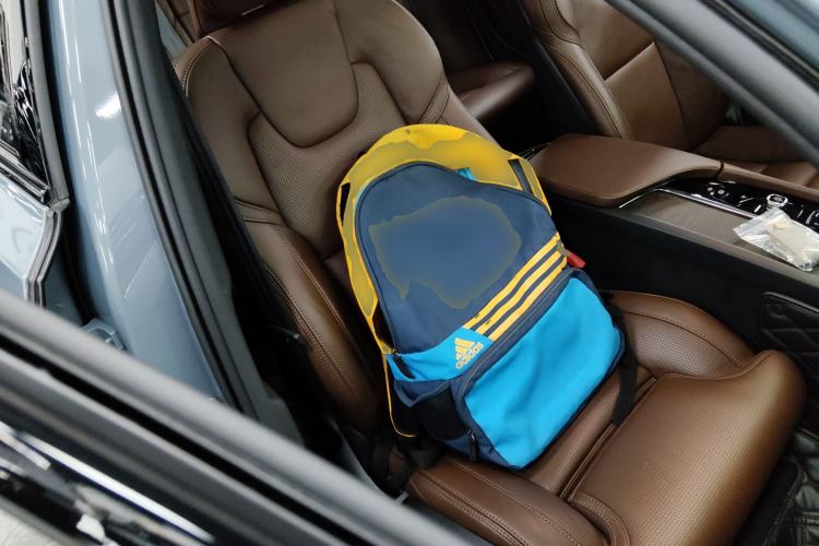 Used Volvo V90 2022 Cross Country B5 AWD Prestige Edition Right Front Seat