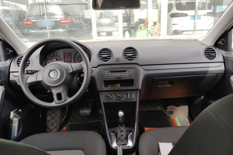 Used Volkswagen Jetta 2015 1.6L Automatic Fashion Model
