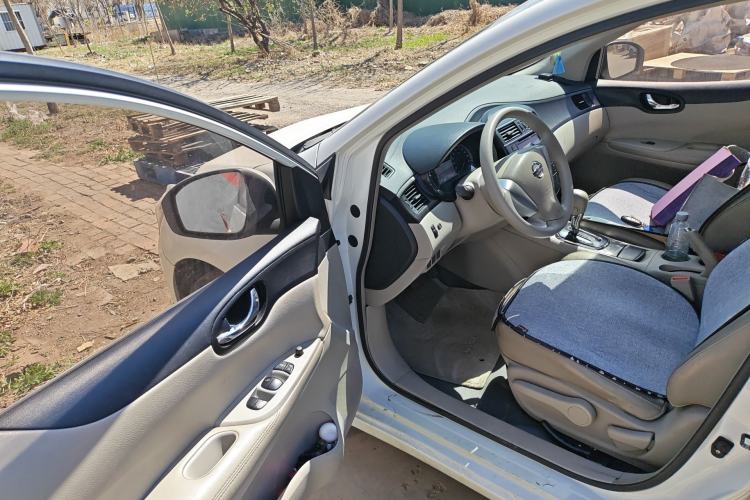 Used Nissan Tiida 2011 1.6L CVT Smart Version Driver Seat