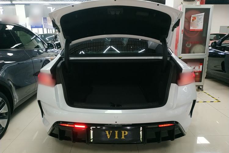 Used BYD Seal 2022 550 km Standard Range Rear-Wheel Drive Prestige Version