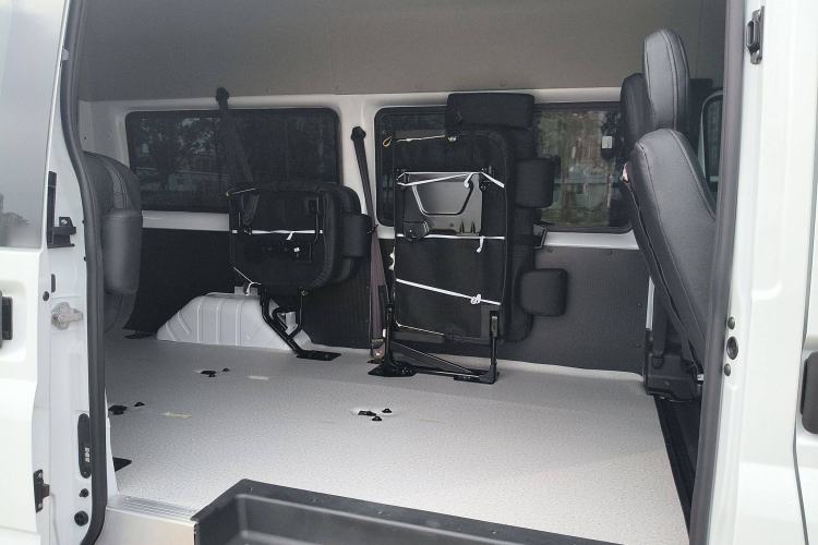 Used JMC Fushun 2025 2.0T 8AT Diesel Mid-Range Mid-Top Commercial Multi-Purpose 7-Seater Passenger Vehicle
